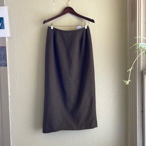 Le suit, long brown skirt